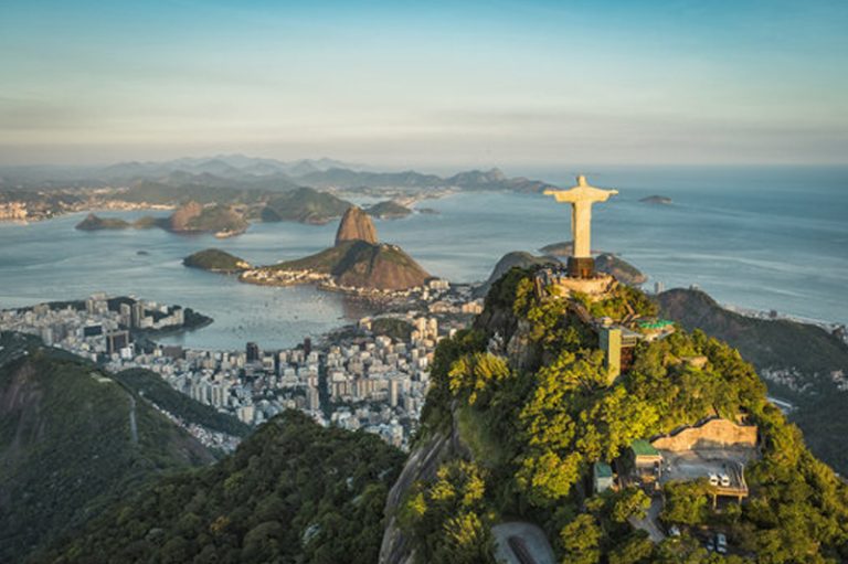 Golden Hours in Brazil: Urban Oases of Tranquility Amidst Bustling Cityscapes