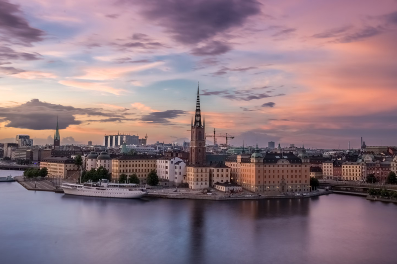 Immersive Nature: Discovering the Enchanting Landscapes of Sweden during Daybreak and Twilight