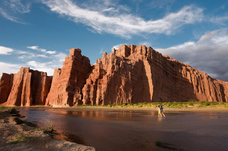 Veiled Reverie: Sunrise Chronicles of the Quebrada de Cafayate